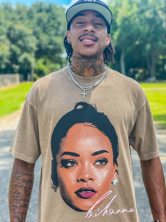 Rihanna Vintage Tee